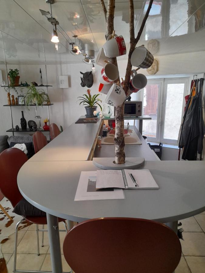 Apartament Tour Medievale De L'An Mille Loudes Zewnętrze zdjęcie